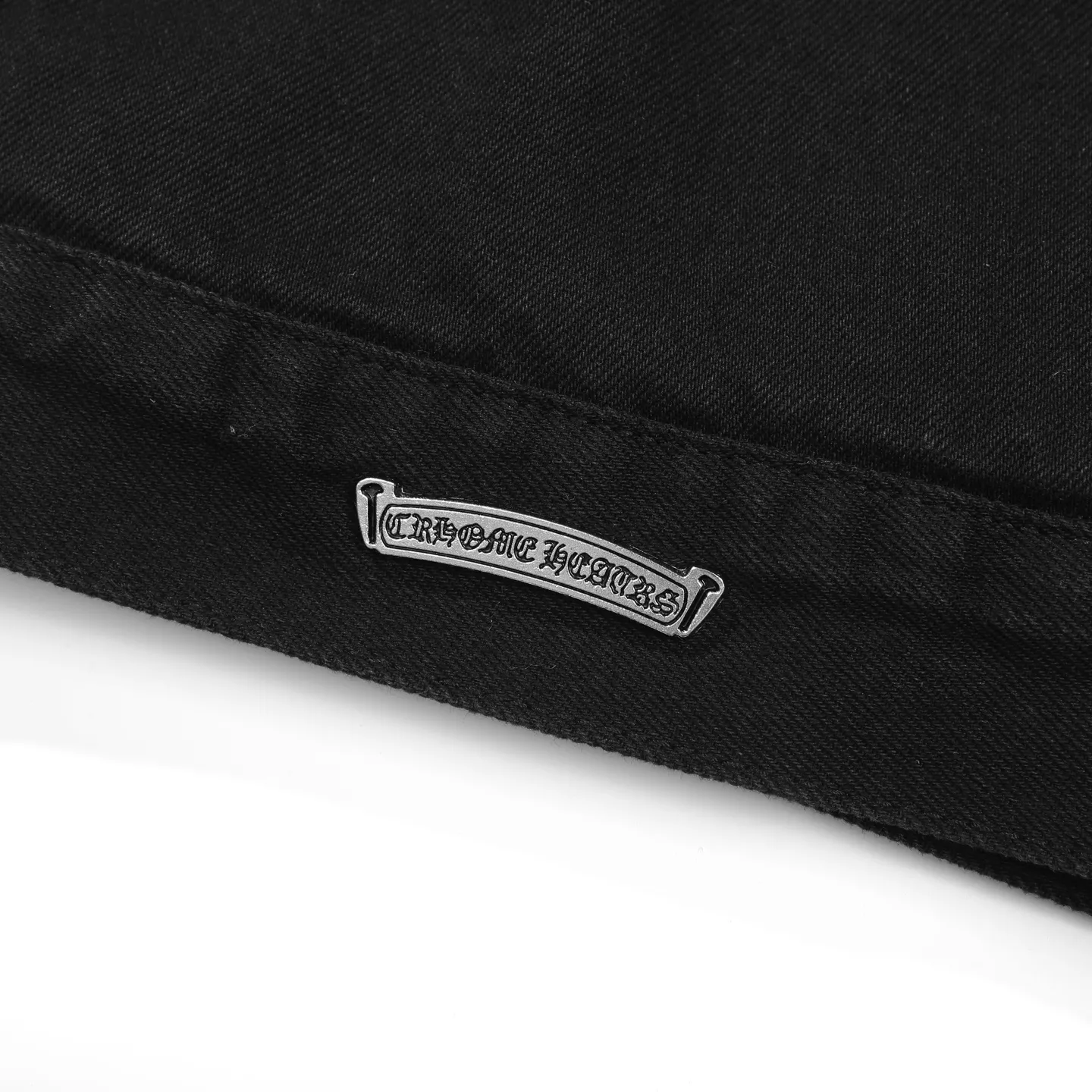 P340 ChromeHearts CH ChromeHearts Lamb Wool Collar Jacket Black Denim Jacket Colorful Cross Patchwork Leather Suede Lamb Wool Lining Fashionable and Personalized Super versatile and good-looking denim jacket Suitable for both men and women A must-have item Packaging Tag Collar Label Washed Wheat Complete Color: Black Size: S-XL